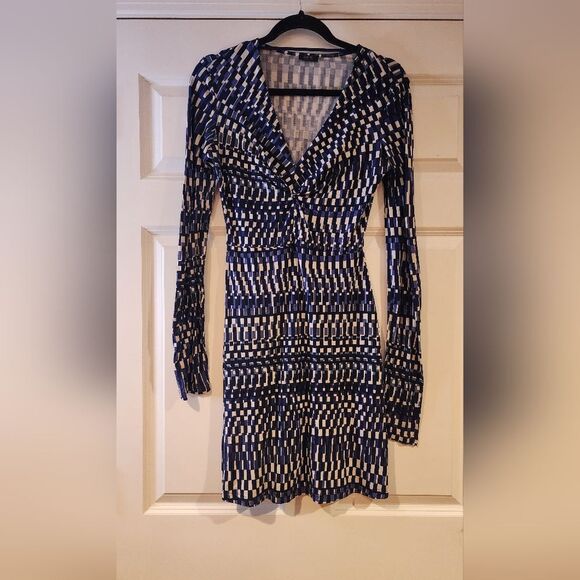 Spirit Collection stretchy blue and white patterned long sleeve dress size 8 - Picture 1 of 5